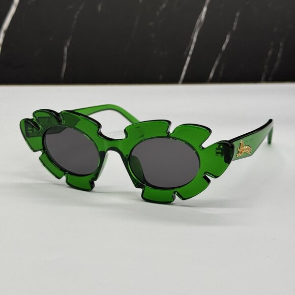 NEW LOEWE LW40088U 98A WOMEN SUNGLASSES GREEN LOEWE EYEWEAR - Picture 1 of 11